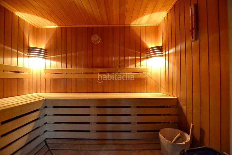 Foto fafe69e3-2936-4d78-88e8-cac46cd4a63b. Casa amb piscina a Olost