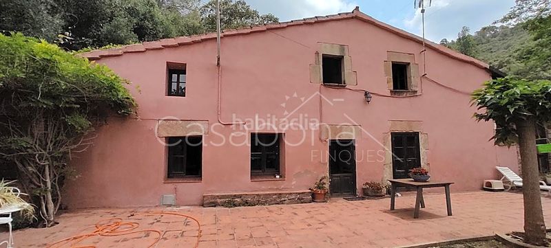 Foto f78d8a05-2388-42e9-bee2-ea0968f662b6. Masia amb calefacció a Bigues i Riells del Fai