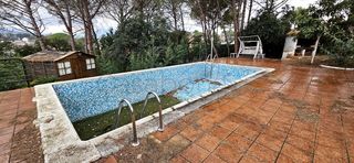 Casa a Santa Coloma de Farners. Santa coloma de farners. casa estilo refugio, terreno 3.891 m2,