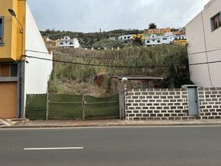 Terreno residencial  Avenida cabildo insular 65. Solar urbano en venta - teror