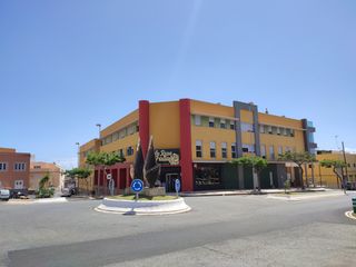 Rent Office space  Calle república argentina 82. Local comercial en alquiler - carrizal