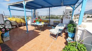 Àtic a Campo de Mijas. Ático a la venta con un amplio solárium y escaleras convencional