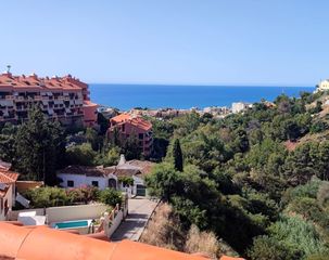 Ático en Torreblanca del Sol. Ático dúplex espacioso con vistas al mar