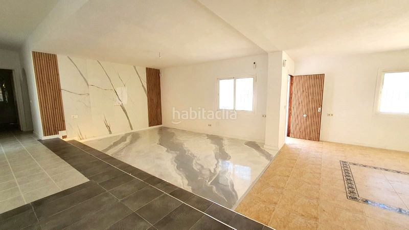 Foto 86d3e347-79a1-4bd2-a380-5a79456567fe. Casa amb aparcament piscina a Torreblanca del Sol Fuengirola