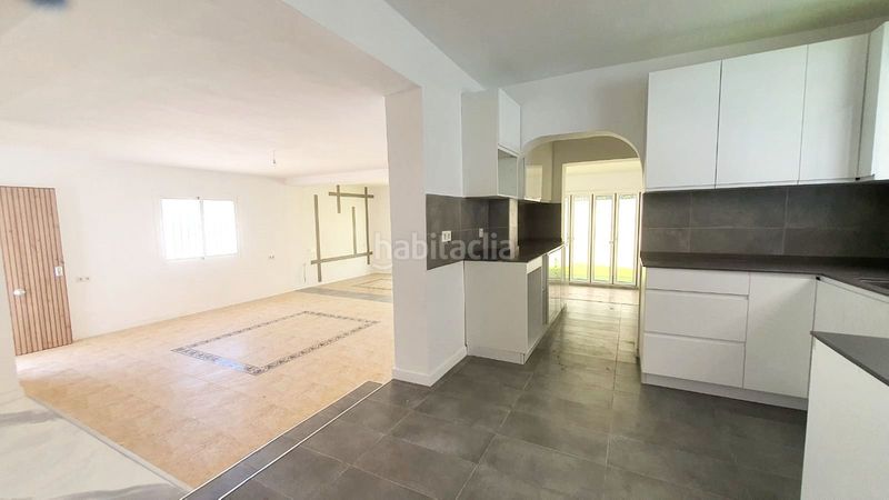 Foto f148cef4-49c9-4f2f-be1e-6f073c54f14d. Casa amb aparcament piscina a Torreblanca del Sol Fuengirola