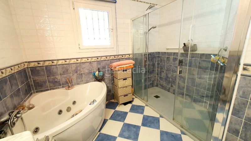 Foto 2e16e023-4948-49d9-af2d-0d3ea0893283. Xalet amb aparcament piscina a Torreblanca del Sol Fuengirola