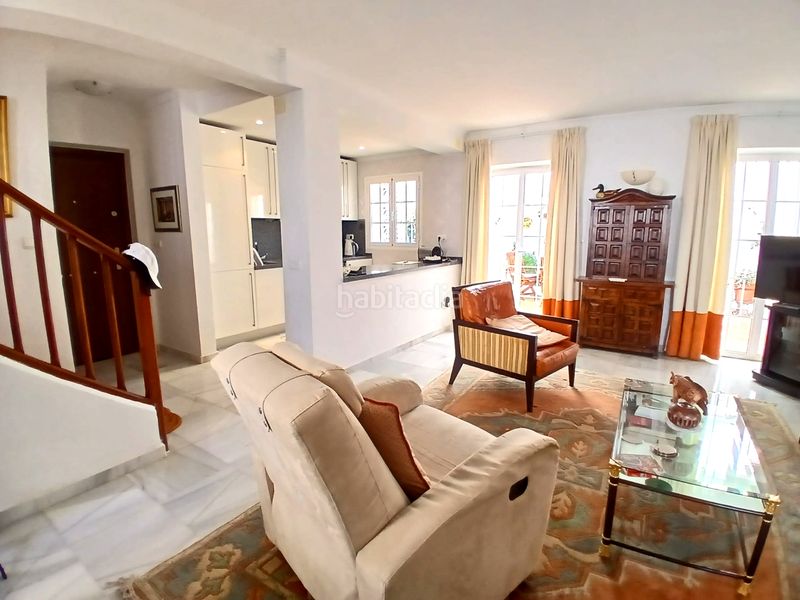Foto 5046a96f-c296-4b33-b993-3dc0c5427df5. Casa adossada amb xemeneia calefacció a Centro ciudad Fuengirola