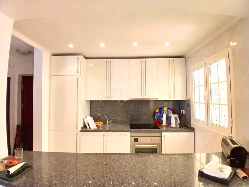 Foto 9e31a8fb-96cf-4d97-893c-93a5e71635c2. Casa adossada amb xemeneia calefacció a Centro ciudad Fuengirola