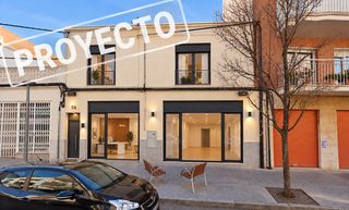 Casa in Carrer ample 64. Gran oportunidad en el centro de terrassa – finca con gran poten