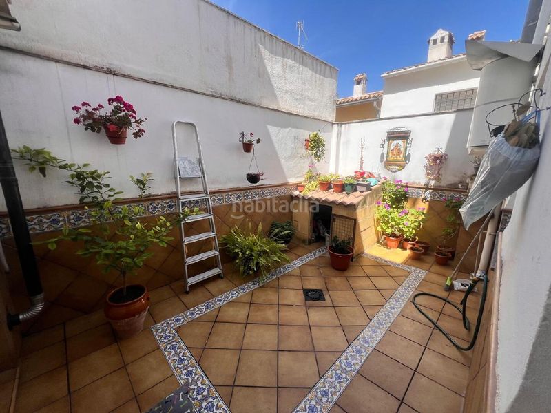 Foto dfe4c7db-8be0-4869-82dd-25d34ac5dc1e. Casa en jardín Lucena Lucena