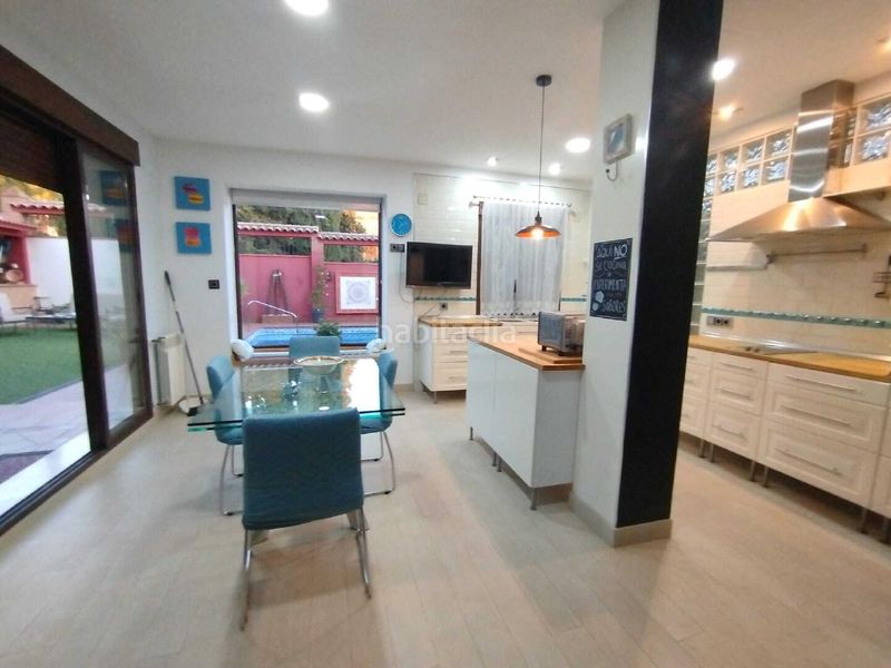 Foto 850eb956-44d0-43f4-ad26-f6033c0f1639. Casa a Cabra