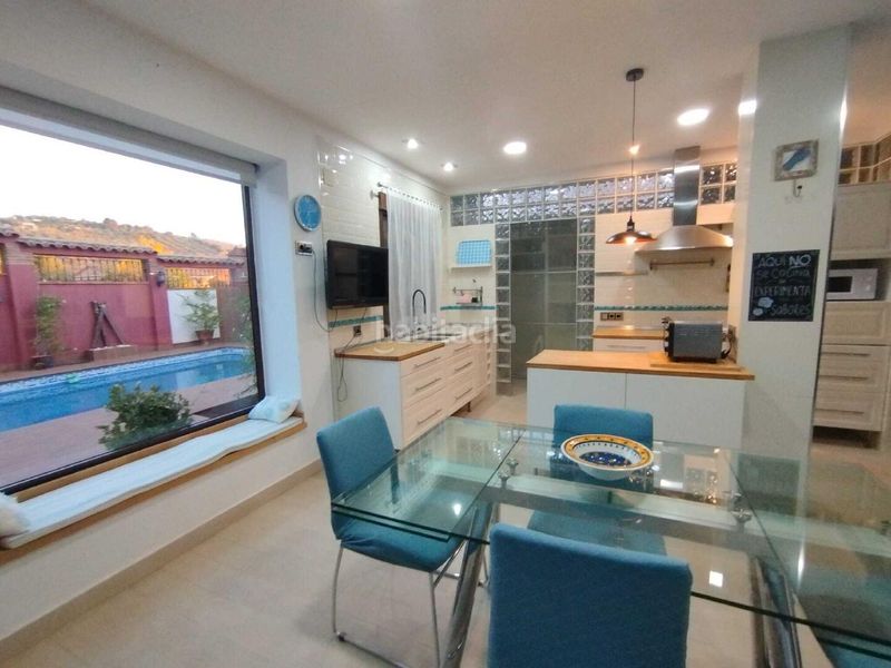 Foto 9113dea4-abd6-4d9d-84c4-59edeed1de69. Casa a Cabra