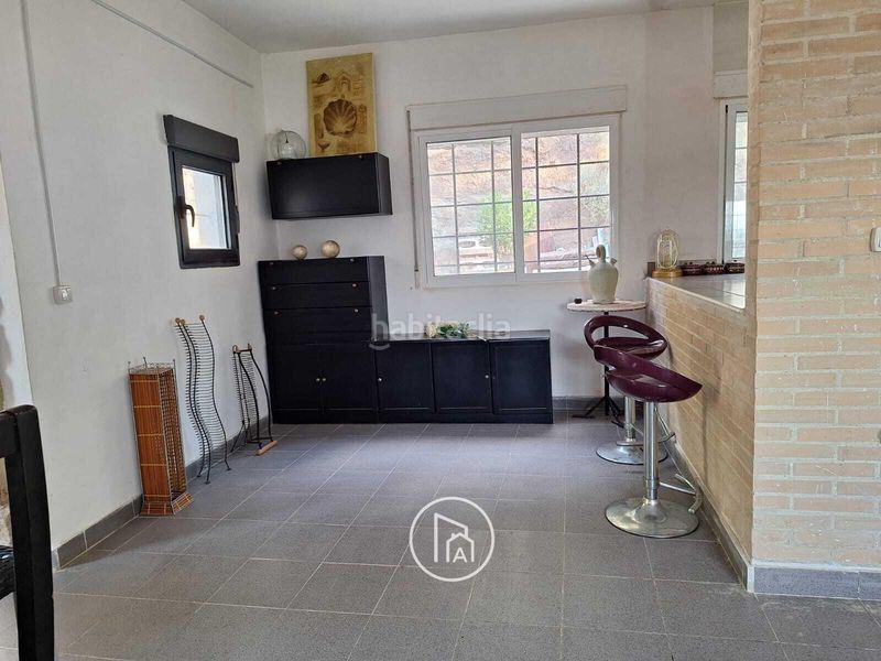 Foto 1045e338-f352-4760-b8d5-fbd8caaba603. Casa amb aparcament a Estivella