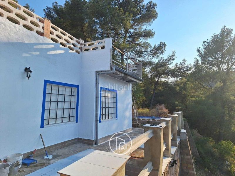 Foto 202e0609-605b-4b36-bed4-209f331ae594. Casa amb aparcament a Estivella