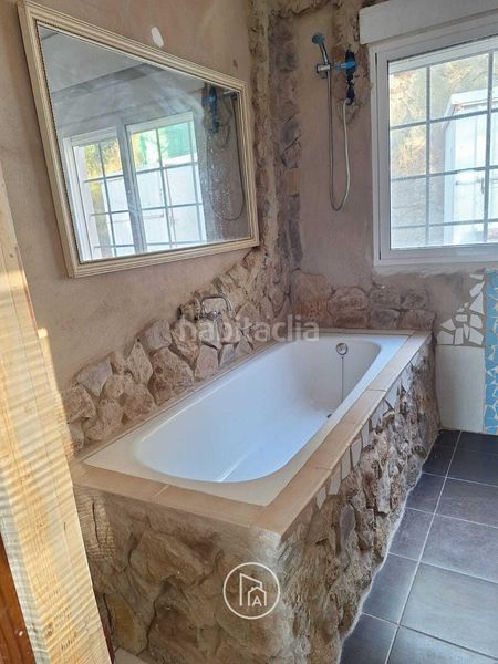 Foto 2100b3ef-0dd3-4309-93a8-648d761a643b. Casa amb aparcament a Estivella