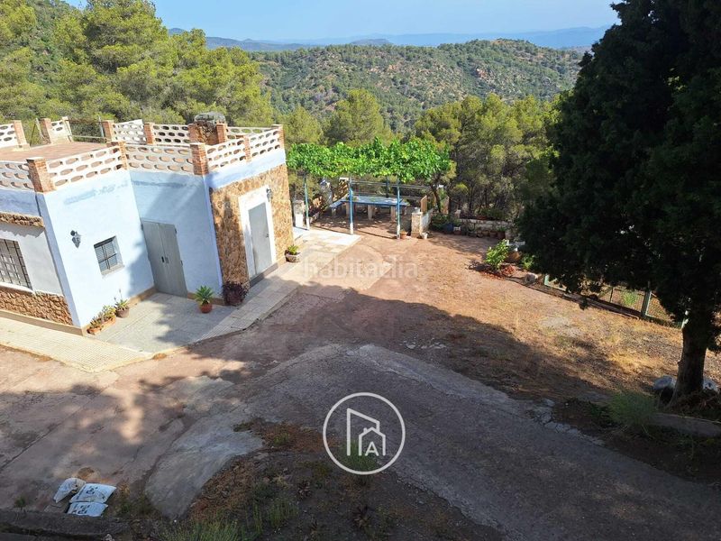Foto 224eca37-3085-460a-8bfa-bb9679595178. Casa amb aparcament a Estivella