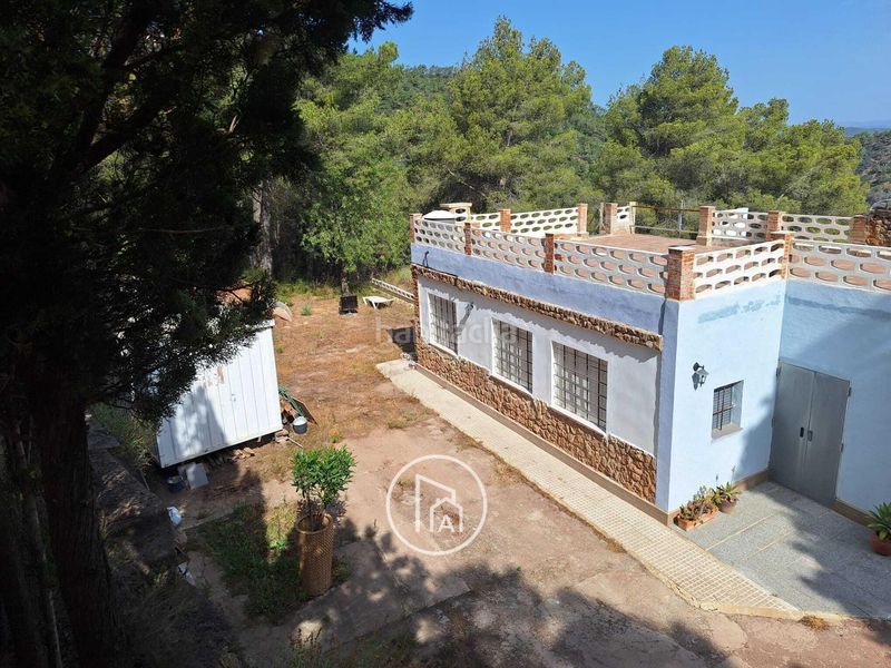 Foto 70d63cac-05de-4586-8d6e-cdaa4a190116. Casa amb aparcament a Estivella