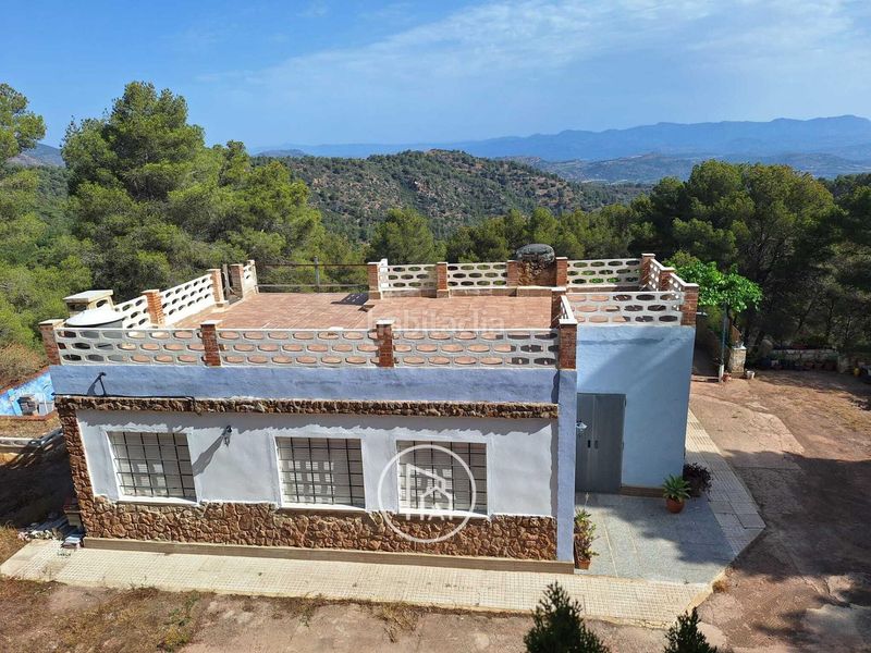 Foto ebad304a-1935-4b8f-bedf-08bc88a6c387. Casa amb aparcament a Estivella