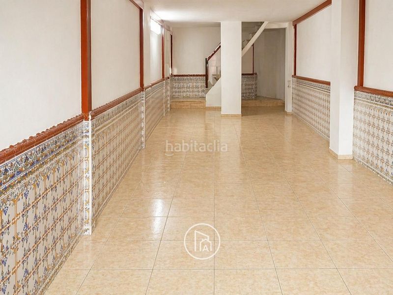 Foto 2ffe49d6-a469-4746-bb27-efc8c1f33955. Local comercial a El Alborgí Paterna