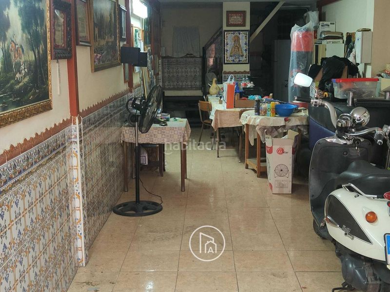Foto d4544e26-f20b-4bc3-998f-16a419a33611. Local comercial a El Alborgí Paterna
