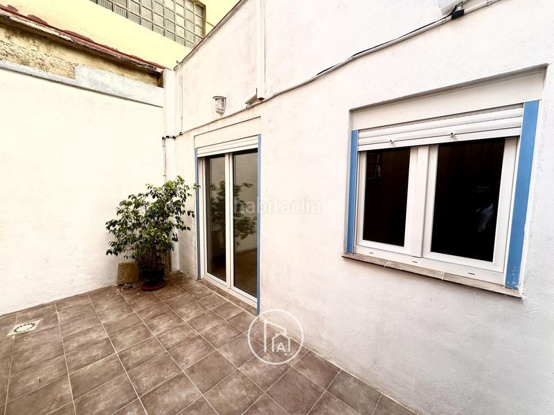 Foto 7d4d9fad-f014-4315-8e87-91f88aa63cdf. Planta baixa amb calefacció a Barrio de Campanar Valencia