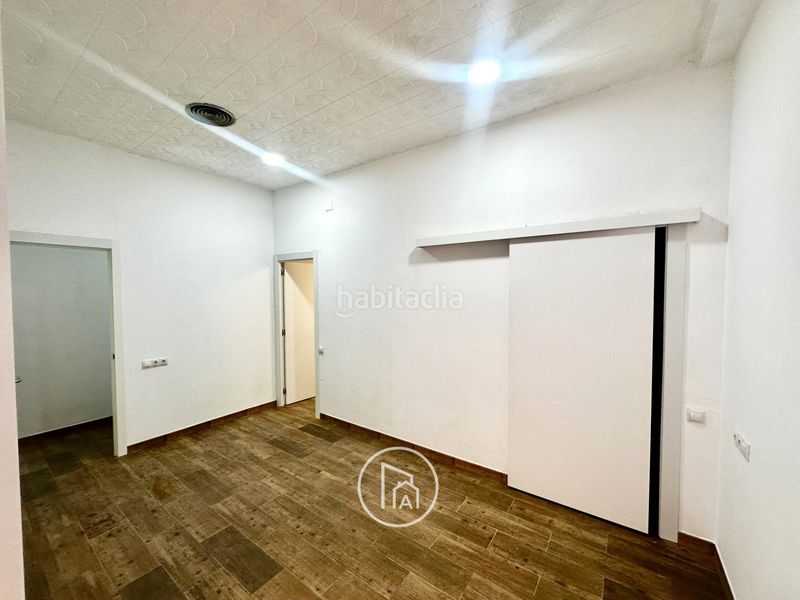 Foto d9e9bc74-1a1c-417d-b04f-ad6fba0babc7. Planta baixa amb calefacció a Barrio de Campanar Valencia