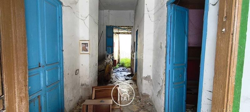 Foto 0df5f9c1-e3ad-40f6-9478-6adc9037b6b3. Casa adossada a Torrefiel Valencia