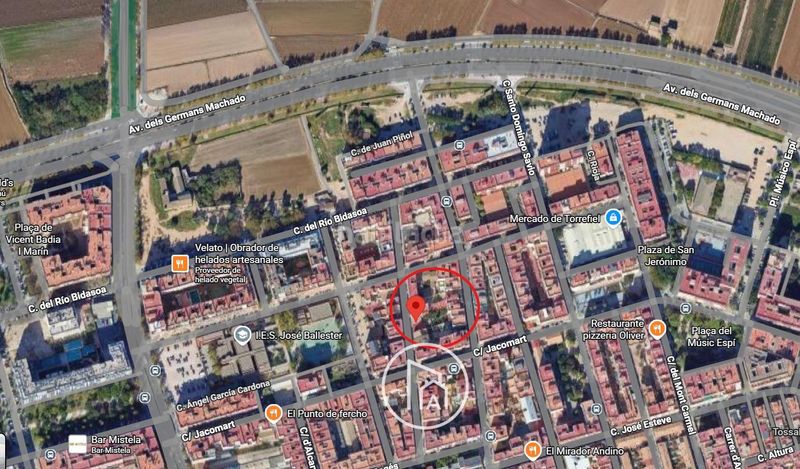Foto 30b80915-6052-47ae-9879-ceb2085aadcd. Casa adossada a Torrefiel Valencia