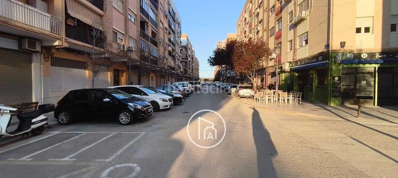 Foto a49c4e92-bbfe-4c0f-b681-f9ebb1b22171. Casa adossada a Torrefiel Valencia