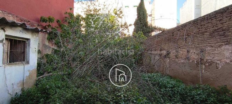Foto b1d02cc6-9764-466e-83ae-7b7febc2050f. Casa adossada a Torrefiel Valencia