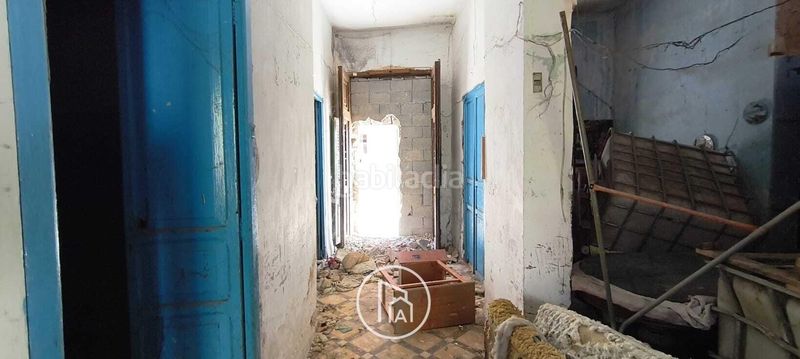 Foto b78635ed-8b17-4117-a451-1d974787fcf4. Casa adossada a Torrefiel Valencia