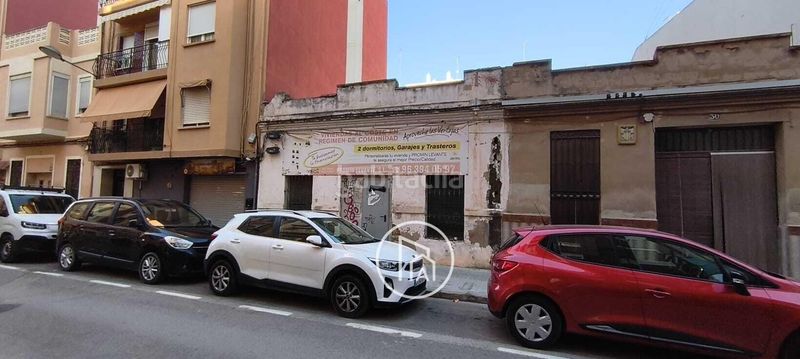 Foto eb964826-3a2c-4255-820f-c61cff649d22. Casa adossada a Torrefiel Valencia