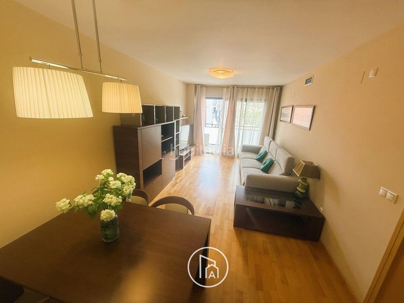 Foto 0d8bb2ea-ebb9-490e-9528-82e36f4f10d5. Pis amb aparcament a Casas Verdes Paterna
