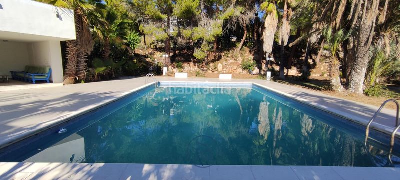 Foto 44c98526-939e-49d5-a8cb-dc17e45bd475. Xalet amb calefacció aparcament piscina a Las Pedrizas Chiva