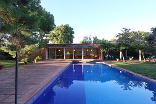 Haus in Segur de Calafell Nucli Urbà. Dos viviendas  independientes y piscina compartida