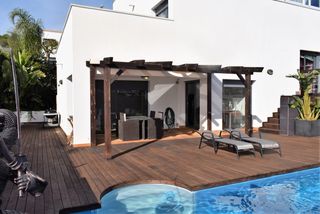 Casa pareada en Mas Mel. Espectaculares vistas al mar jardin y piscina privada