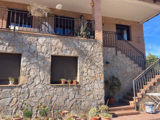 Chalet  Urbanizacion nueva sierra bn. Chalet independiente en amplia parcela de 986 m2