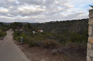 Residential Plot  Calle nueva sierra de. Tegeisa vende parcela con espectaculares vistas!!! zona la hipic