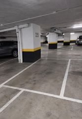 Aparcament cotxe  Avenida del general perón. Plaza de garaje en venta junto a santiago bernabéu  azca  coche