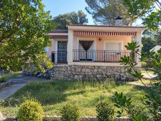Xalet  Urbanizacion nueva sierra ag. Chalet independiente de una sola planta con parcela llana de 955