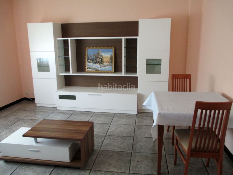 Foto cea0cf8e-8f50-48c0-b3fd-9fa3e708e7ef. Lloguer pis amb calefacció aparcament a Residencia - Abella Lugo