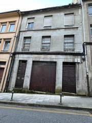 Casa  Rúa luis cordeiro. Se vende casa y bajo en luis cordeiro a reformar
