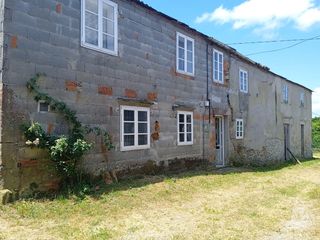 Casa in Palas de Rei. Se vende casa semirestaurada en palas de rei