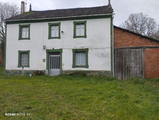 Maison à Cospeito. Se vende casa y finca en cospeito
