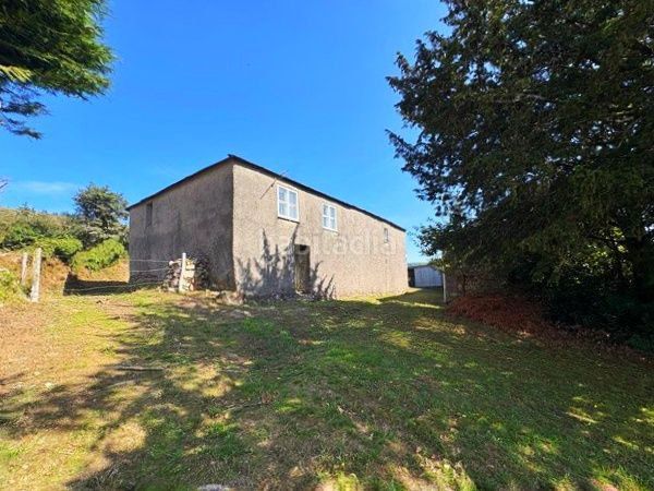 Foto b2669385-6d22-4a75-b9e6-53992ff7eda5. Casa amb aparcament a Baleira