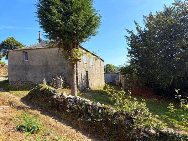 Foto f5f717a8-a0c7-432d-9c5b-dbdd6c7cc2cf. Casa amb aparcament a Baleira
