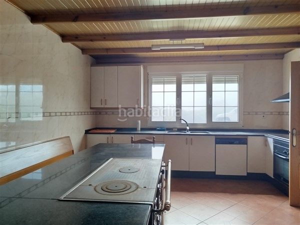 Foto d9853dbc-57a1-46f1-a7a8-f53e8b2e7bc3. Casa a Pontenova (A)