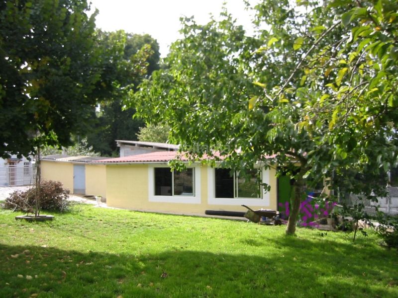 Foto 981c1bff-1a6d-44ef-9525-66ddb39bc659. Haus mit parking in Corgo (O)