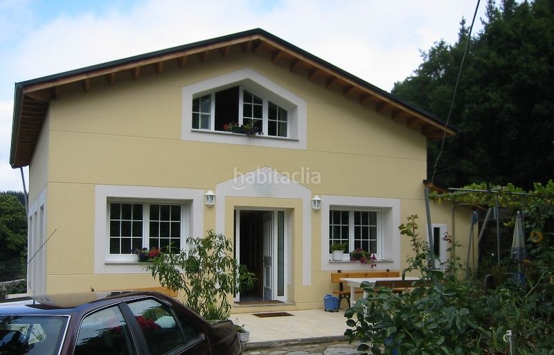 Foto cf52d9d1-0477-462b-96bd-e6500d7c599e. Haus mit parking in Corgo (O)