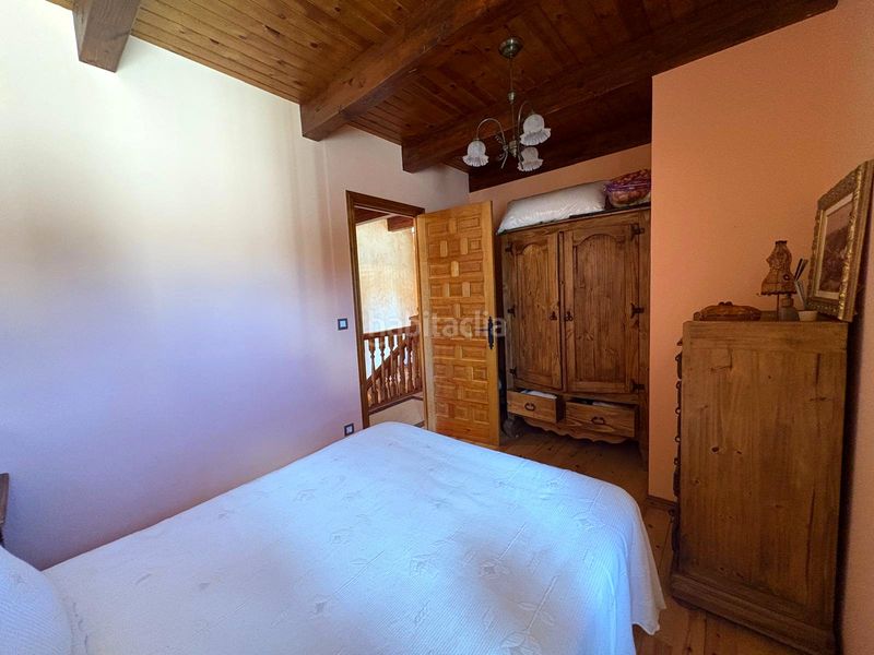 Foto fbae955d-e51b-4232-bd3d-85f94a5af6fc. House with heating parking in Begonte
